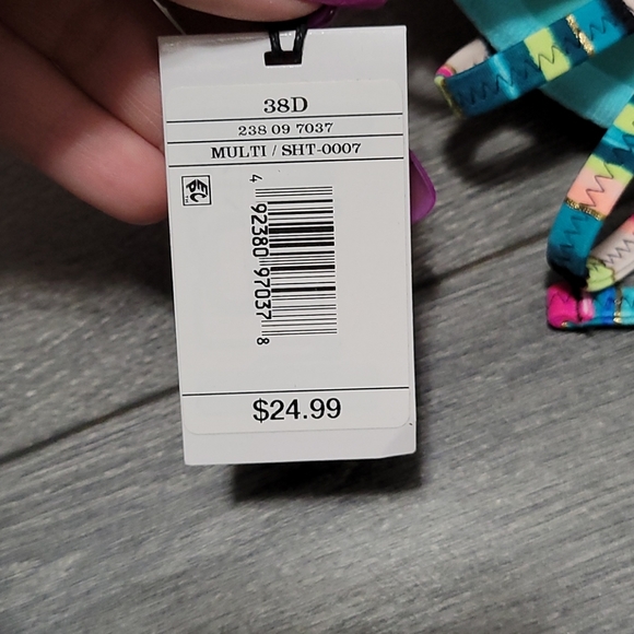 38D and 38DD swim tops - Picture 6 of 6